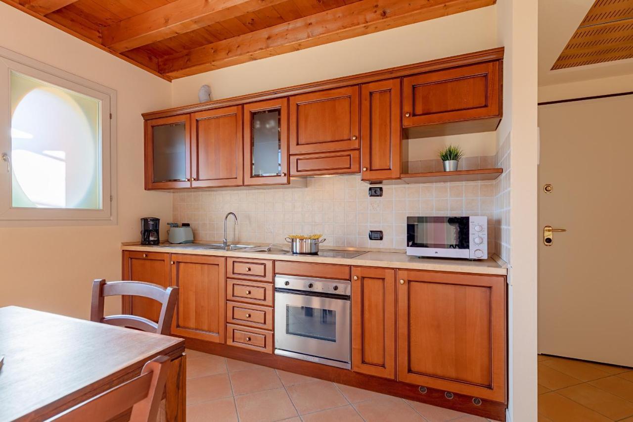 מנרבה דל גארדה Borgo Del Torchio Apartments By Wonderful Italy מראה חיצוני תמונה