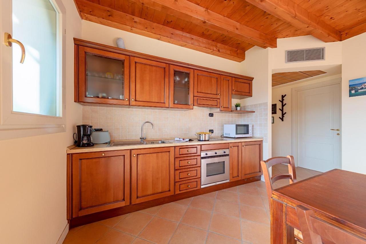 מנרבה דל גארדה Borgo Del Torchio Apartments By Wonderful Italy מראה חיצוני תמונה
