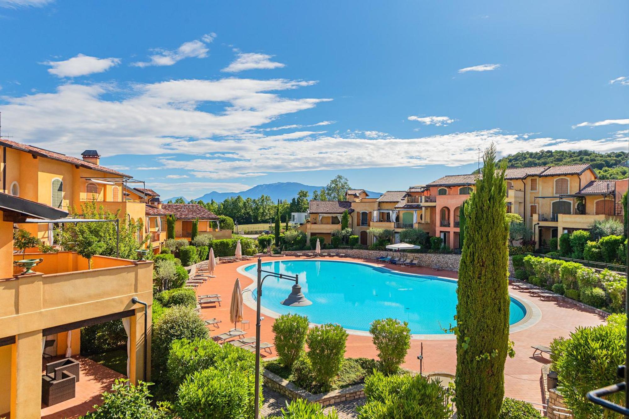 מנרבה דל גארדה Borgo Del Torchio Apartments By Wonderful Italy מראה חיצוני תמונה