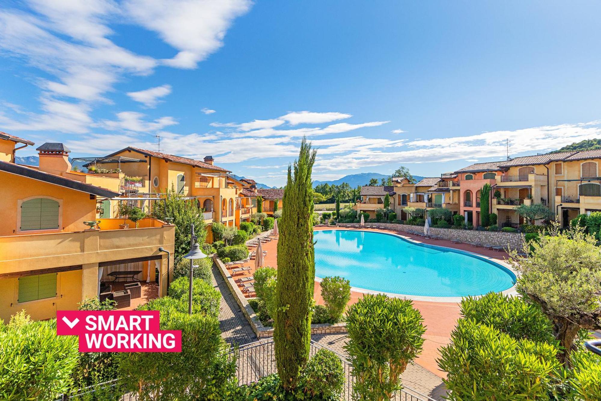 מנרבה דל גארדה Borgo Del Torchio Apartments By Wonderful Italy מראה חיצוני תמונה