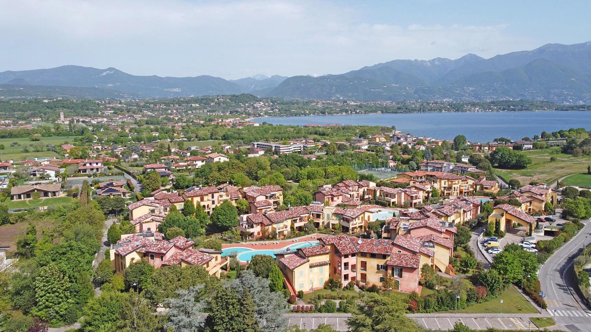 מנרבה דל גארדה Borgo Del Torchio Apartments By Wonderful Italy מראה חיצוני תמונה